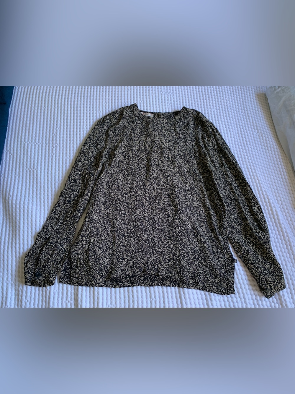 Talbots Black and Cream Floral-Print Long-Sleeve Blouse Size 10